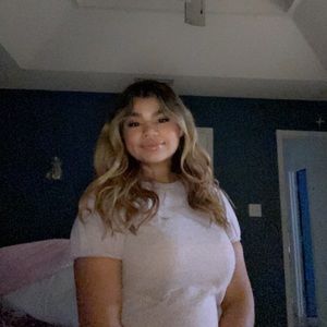 Meet your Posher, Leslie